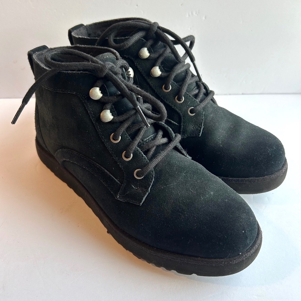 UGG Bethany Boots Womens Size 8 Black Sheepskin Suede Lace Up Shearling‎ Ankle
